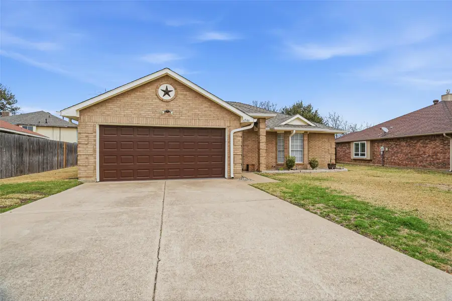 4946 Briar Oaks Lane, Grand Prairie, TX 75052 - #2