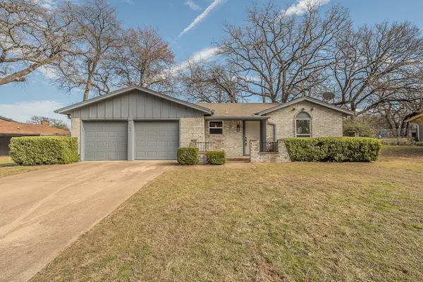 709 Blue Meadow Drive, Azle, TX 76020