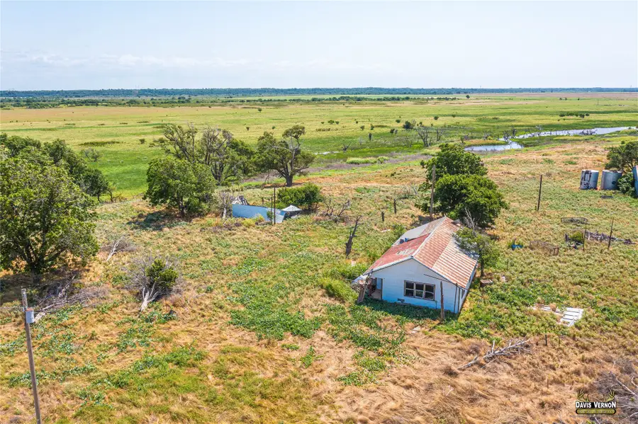 9844 County Road 131 N, Harrold, TX 76364 - #3