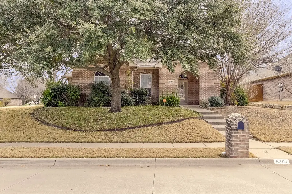 5201 La Bandera Trail, Benbrook, TX 76126 - #1