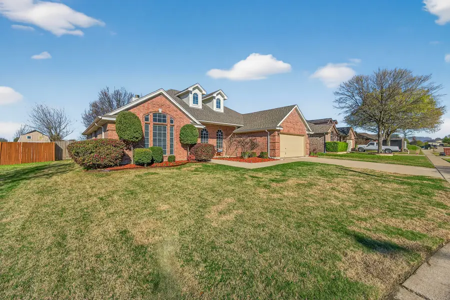 105 Canterbury Drive, Saginaw, TX 76179 - #2