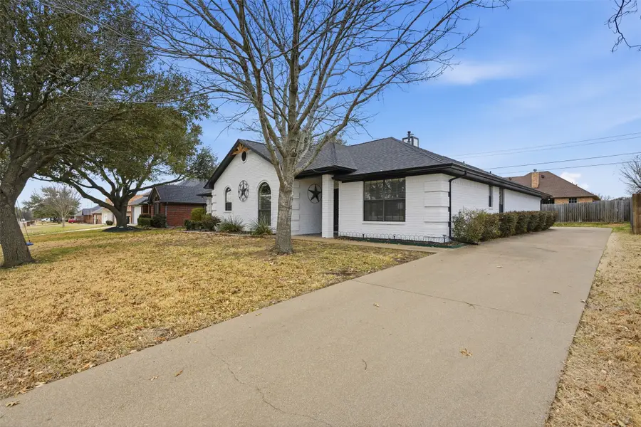 1602 Hyde Park Boulevard, Cleburne, TX 76033 - #2