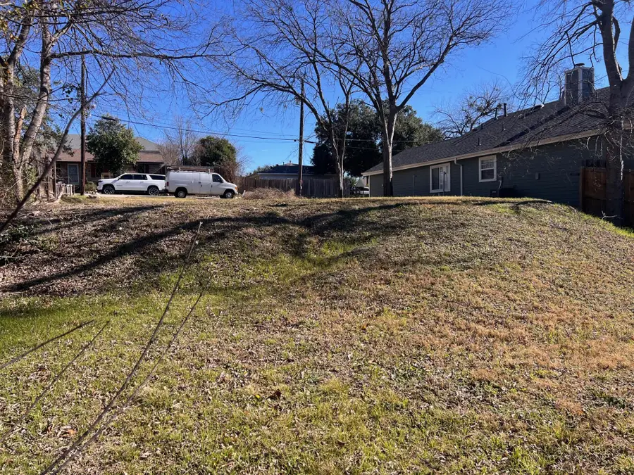 304 Mckinney Avenue, McKinney, TX 75069 - #3