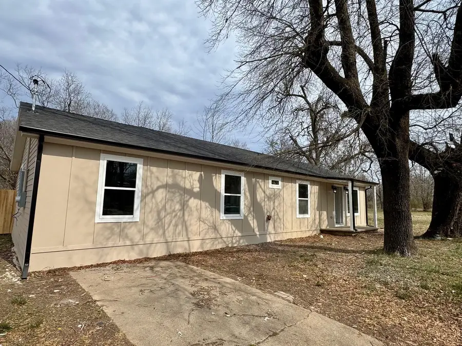 1844 W Houston Street, Paris, TX 75460 - #2