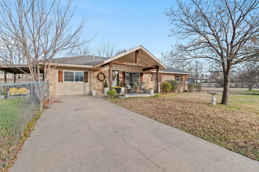 403 Magnolia Avenue, Pottsboro, TX 75076 - #2