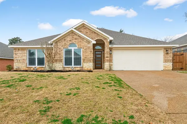 607 Parkhill Drive, Mansfield, TX 76063