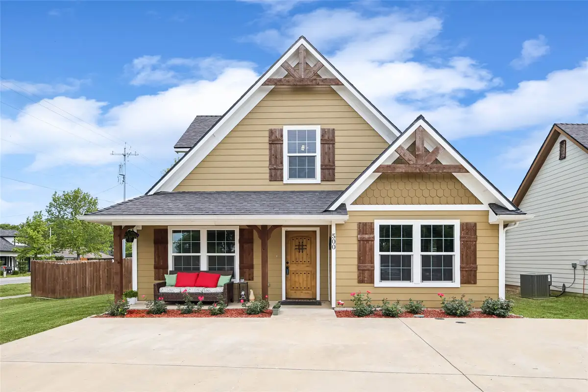 500 W Willow Street, Sanger, TX 76266 - #1