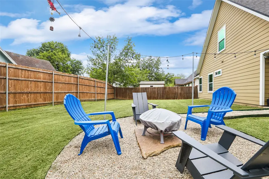 500 W Willow Street, Sanger, TX 76266 - #2