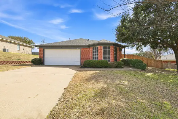 637 Cedar Ridge Lane, Burleson, TX 76028