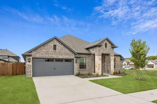 604 Majestic Oak Lane, Waxahachie, TX 75165