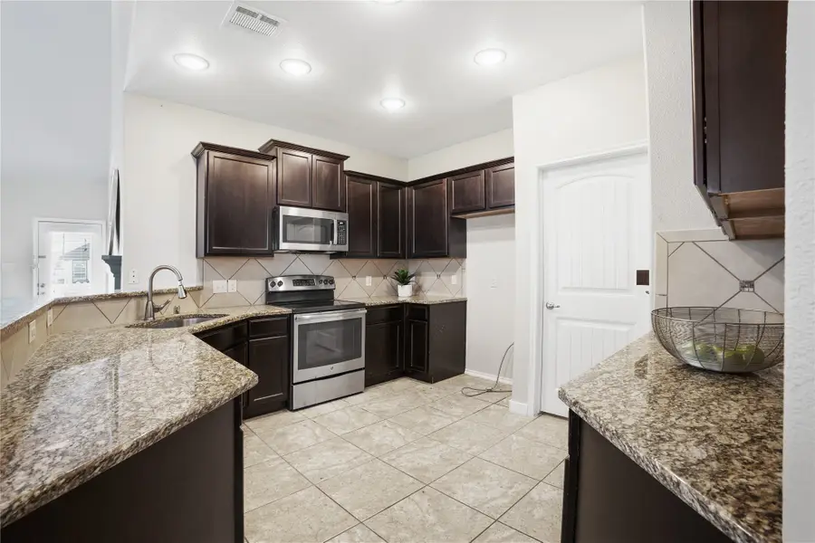 9004 Cape Cod Boulevard, Aubrey, TX 76227 - #2