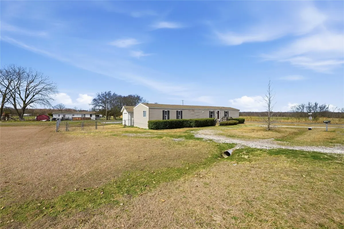 125 Willow Ridge Circle, Southmayd, TX 75092 - #1