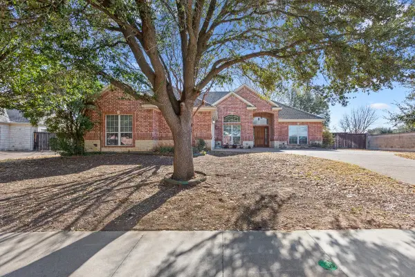 100 Edinburgh, Waco, TX 76712