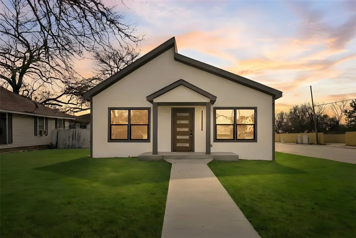 1502 E Ann Arbor Avenue, Dallas, TX 75216 - #1