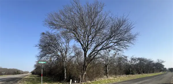 13700 Gholson Road, Gholson, TX 76705