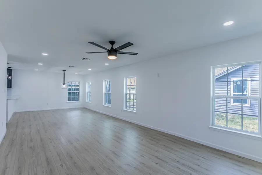 1026 La Clede Street, Bellmead, TX 76705 - #2