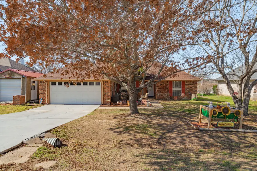 3903 Frisco Circle, Granbury, TX 76048 - #3