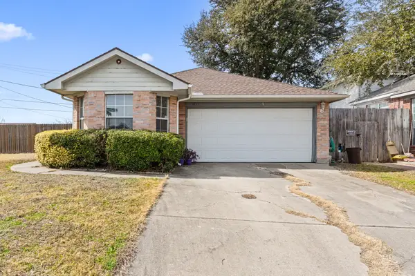 3133 Summerfield Lane, Grand Prairie, TX 75052