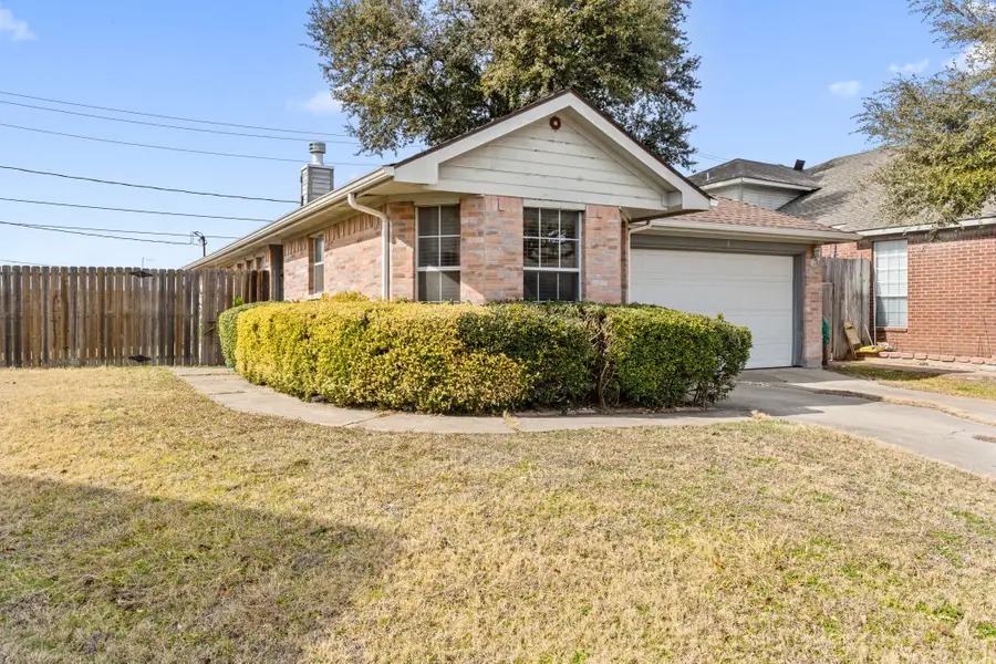 3133 Summerfield Lane, Grand Prairie, TX 75052 - #2