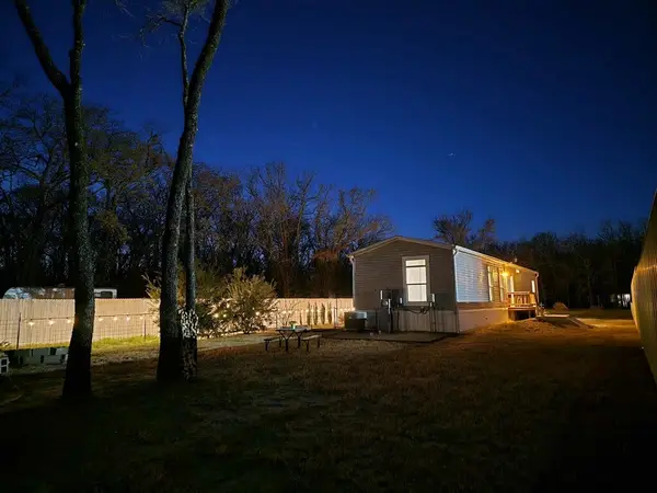 229 Forest Lane Drive #B, Mabank, TX 75156