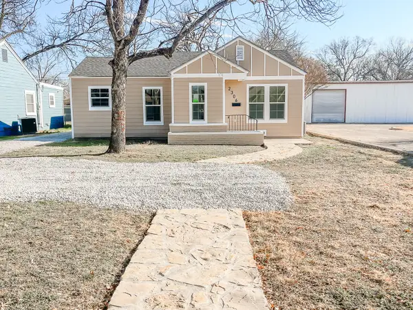 2306 Austin Avenue, Brownwood, TX 76801