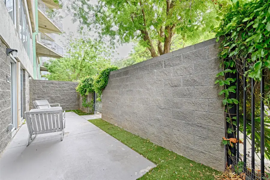 1001 Belleview Street #104, Dallas, TX 75215 - #3