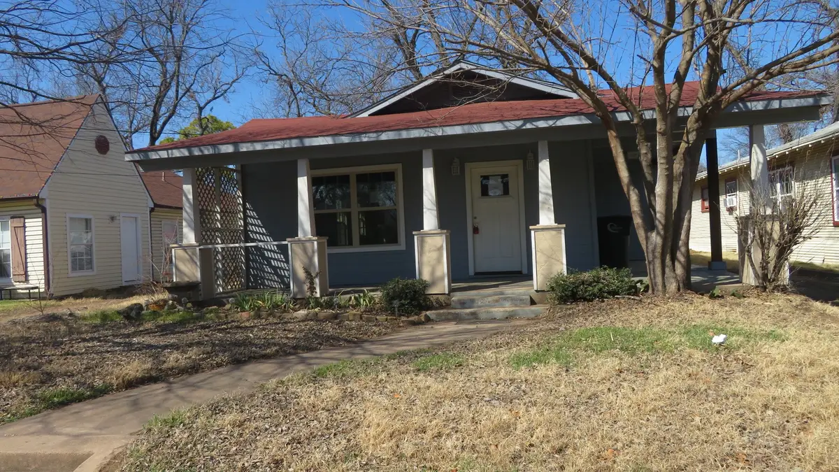 107 Scurlock Avenue, Cleburne, TX 76031 - #1