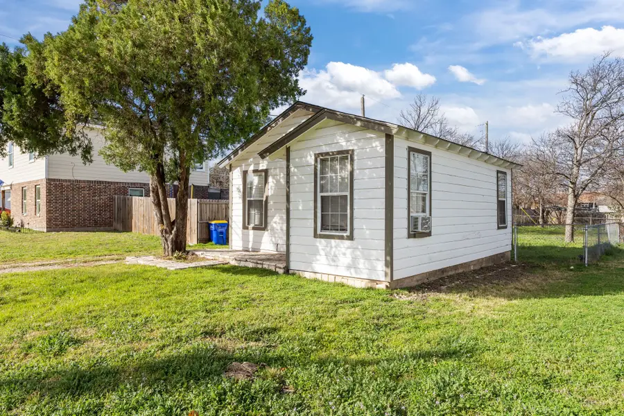 309 Hallvale Drive, White Settlement, TX 76108 - #2
