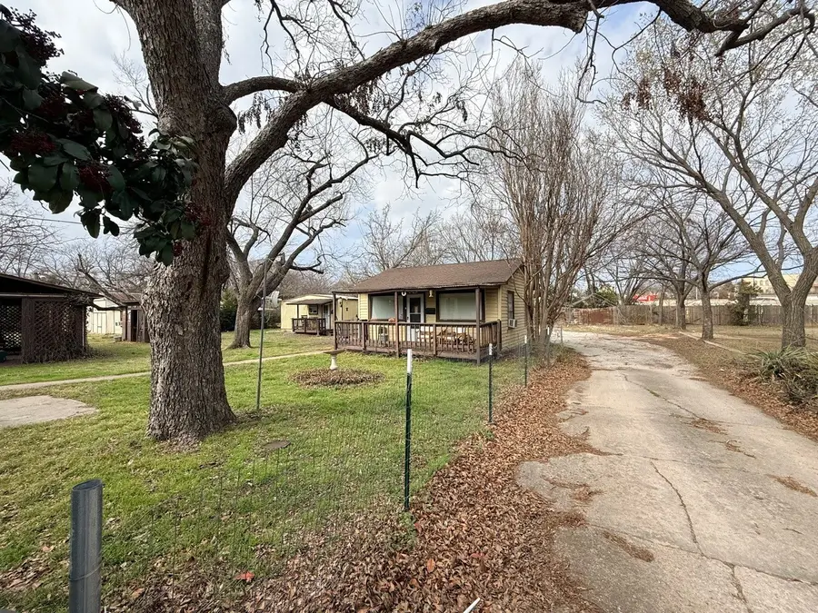 1300 Lindsey Street, Denton, TX 76205 - #3