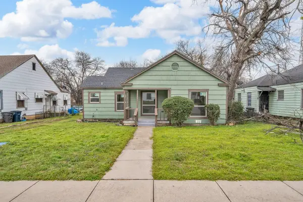 812 E Robert Street, Fort Worth, TX 76104