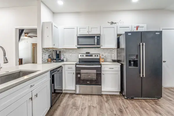 4372 Onyx Drive, Carrollton, TX 75010