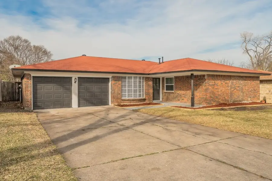 1921 Guinevere Street, Arlington, TX 76014 - #2