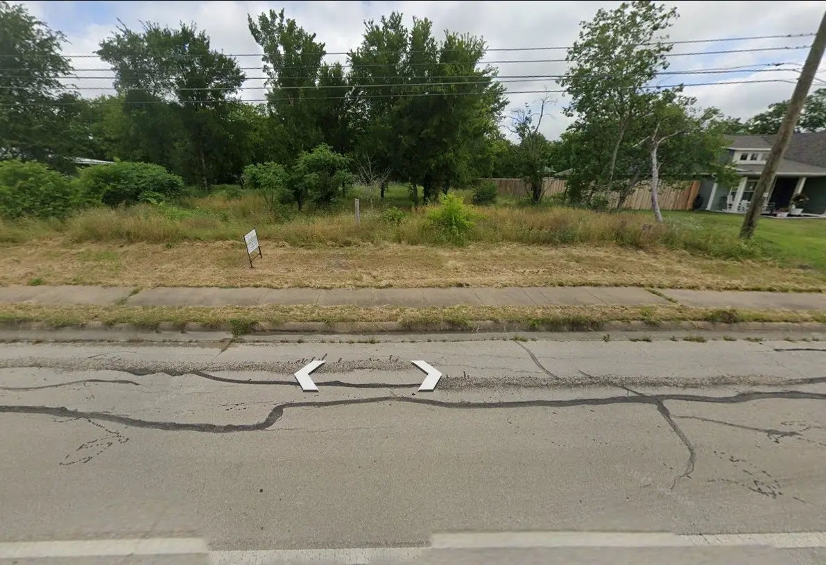 703 E Davis Avenue, Alvarado, TX 76009 - #1