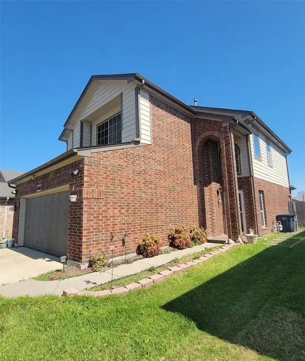 6468 Regina Drive, Fort Worth, TX 76131