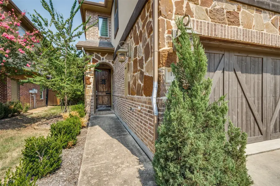 1011 Brook Hollow Drive, Euless, TX 76039 - #3