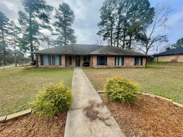 2101 Woodbine Drive, Gladewater, TX 75647