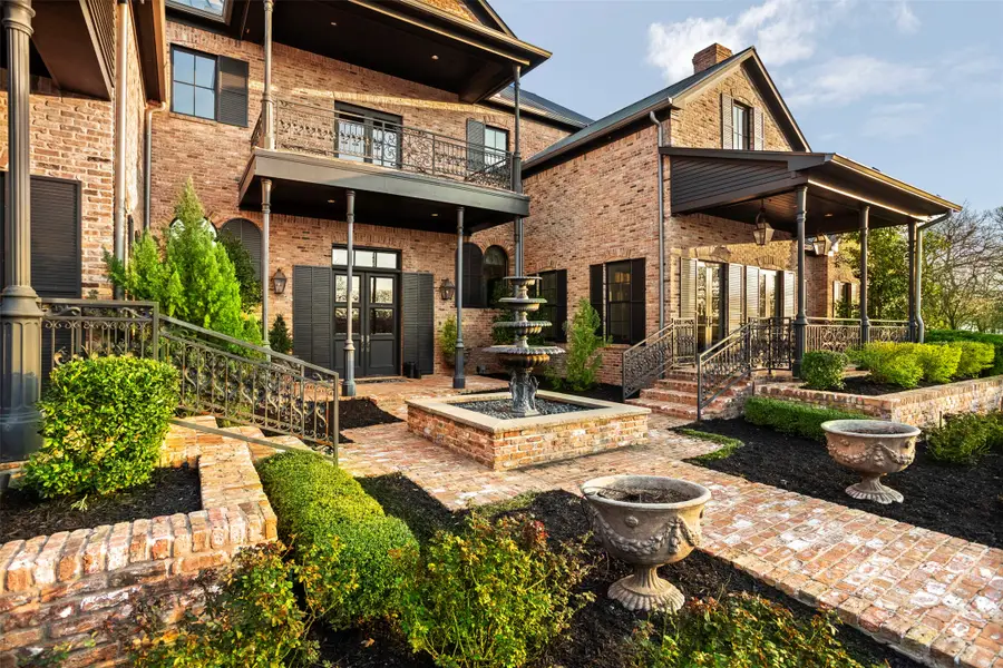 1096 Roadrunner Road, Bartonville, TX 76226 - #3