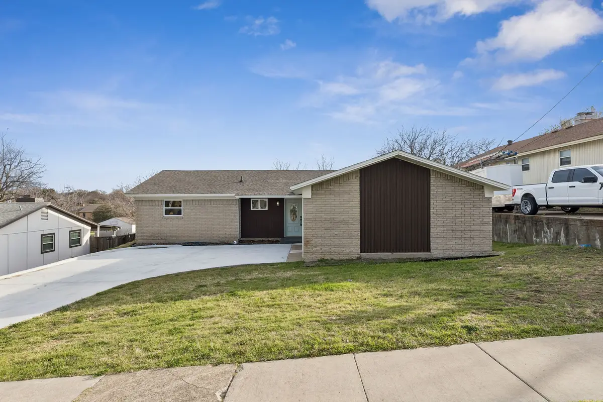 1202 Ryan Avenue, Carrollton, TX 75006 - #1