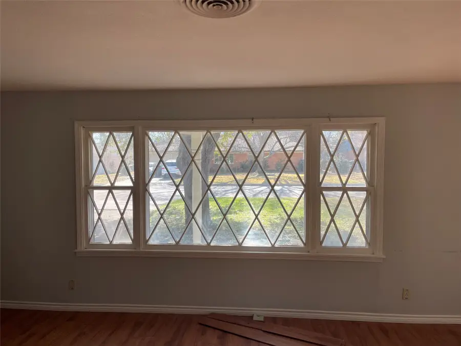 5808 Wales Avenue, Fort Worth, TX 76133 - #3