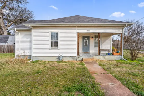 503 N Pearl Street, Trenton, TX 75490