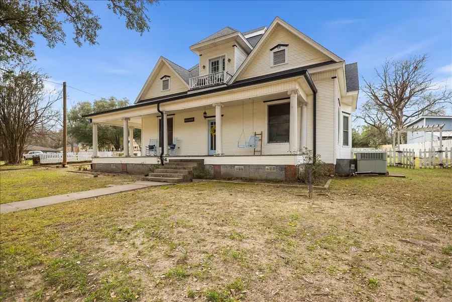 398 S Montgomery, Gilmer, TX 75645 - #3