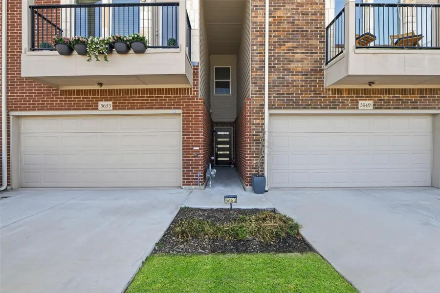 5653 Woodlands Drive, The Colony, TX 75056 - #2