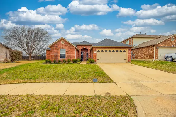5260 Dillon Circle, Fort Worth, TX 76137