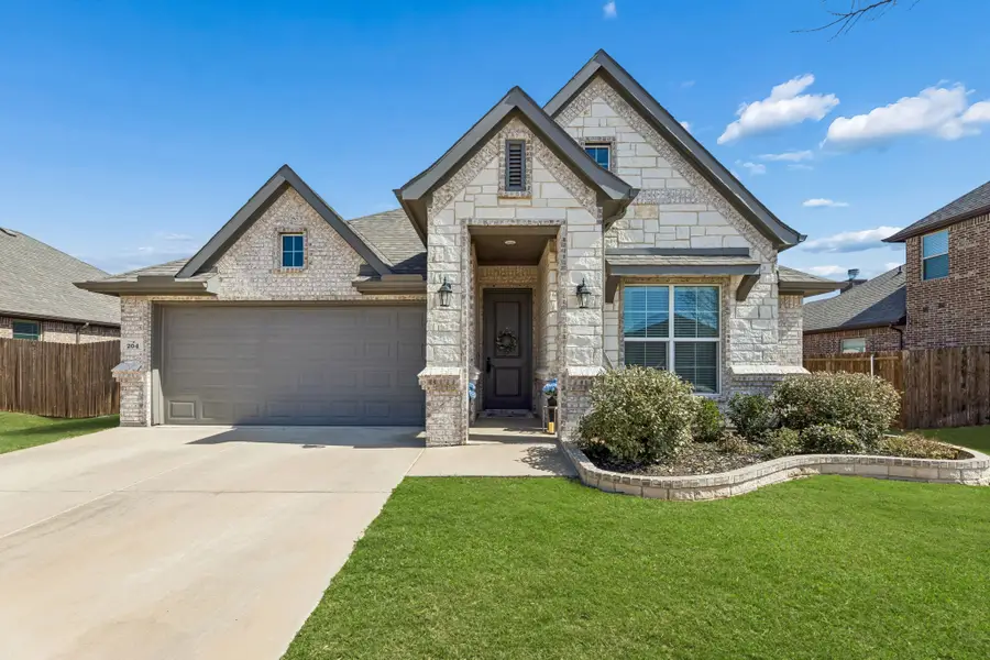 204 Magnolia Drive, Azle, TX 76020 - #2