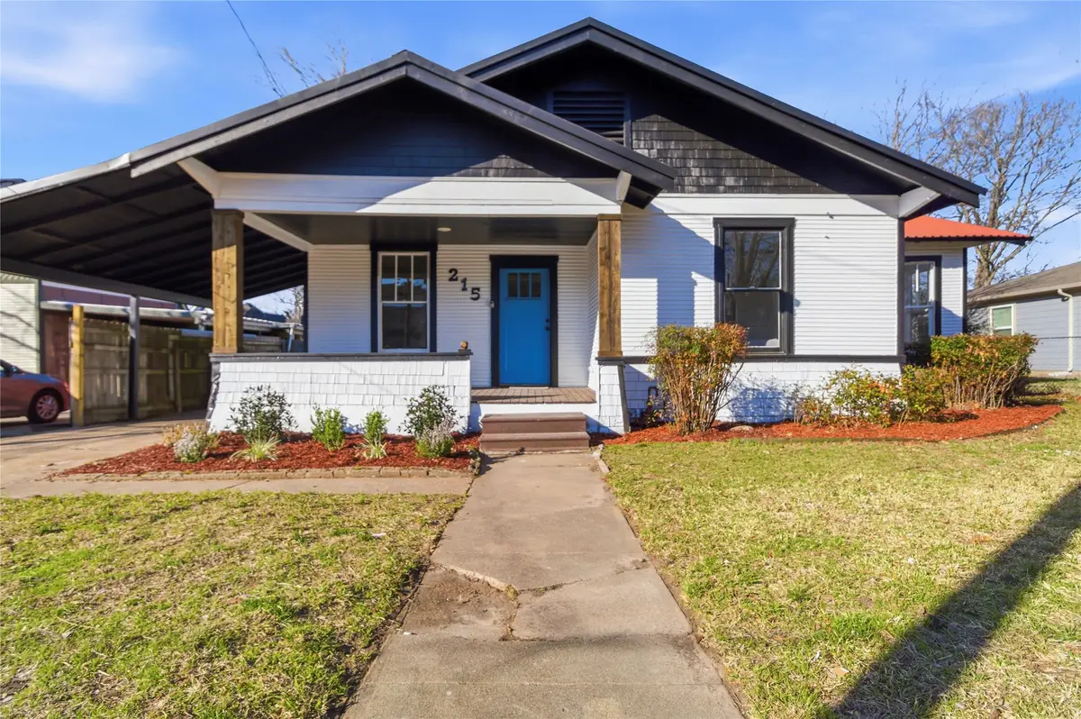 215 E 12th Street, Bonham, TX 75418 - #1