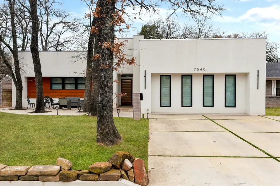 7540 Gayglen Drive, Dallas, TX 75217 - #2