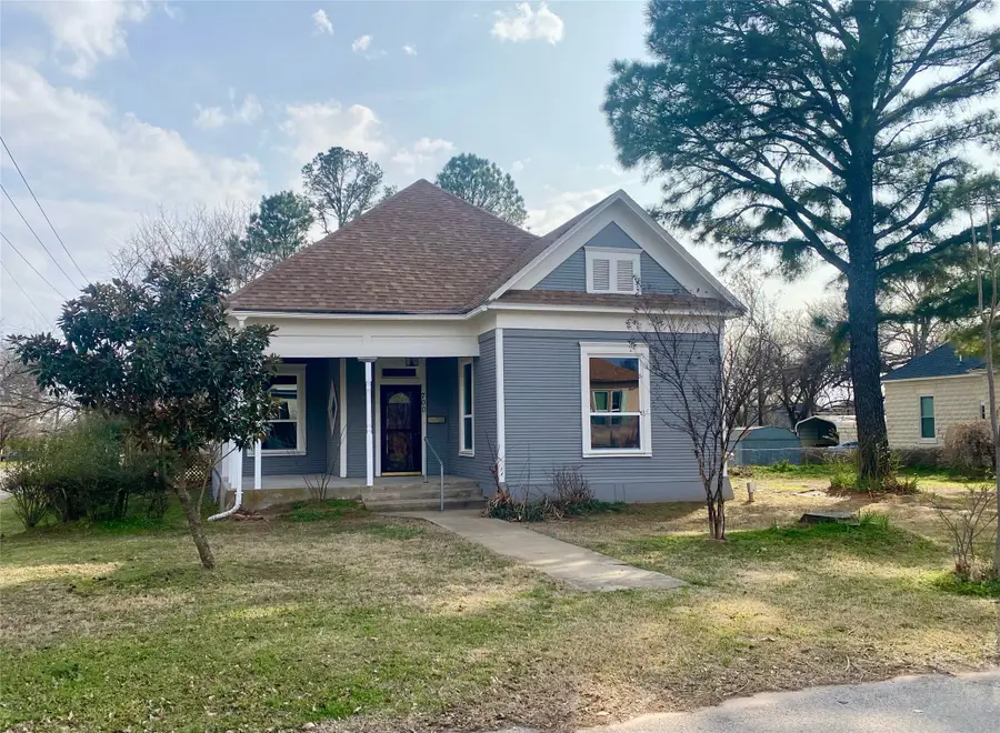 700 W Monterey Street, Denison, TX 75020 - #2