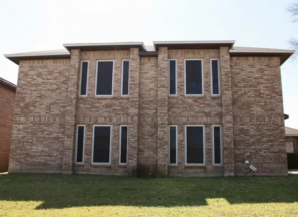 720 Cresent Drive, DeSoto, TX 75115