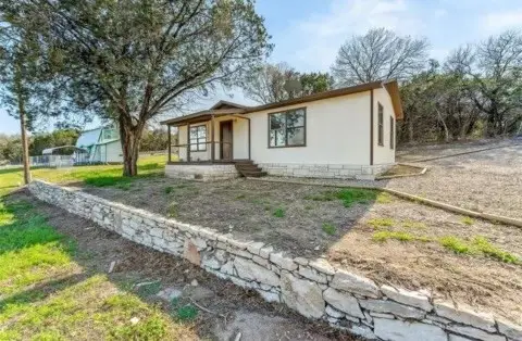 2605 Pinoak Street, Granbury, TX 76048