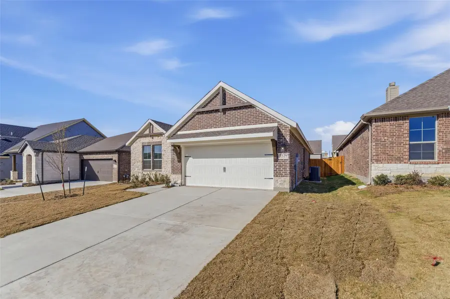 3511 Helena Street, Gainesville, TX 76240 - #3